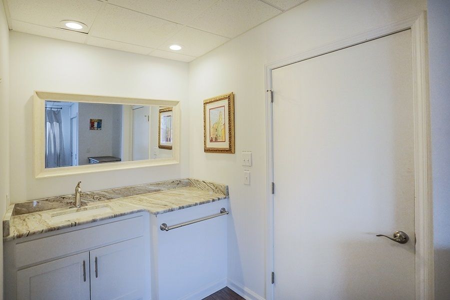 Multi-use Downtown Little Rock Office/Gallery/Residence: 909 North St, Little Rock, AR 72201